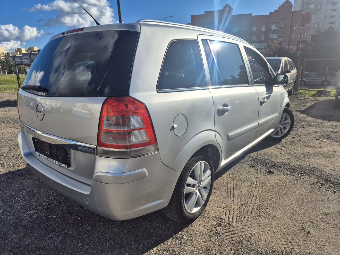 Opel Zafira фото 5