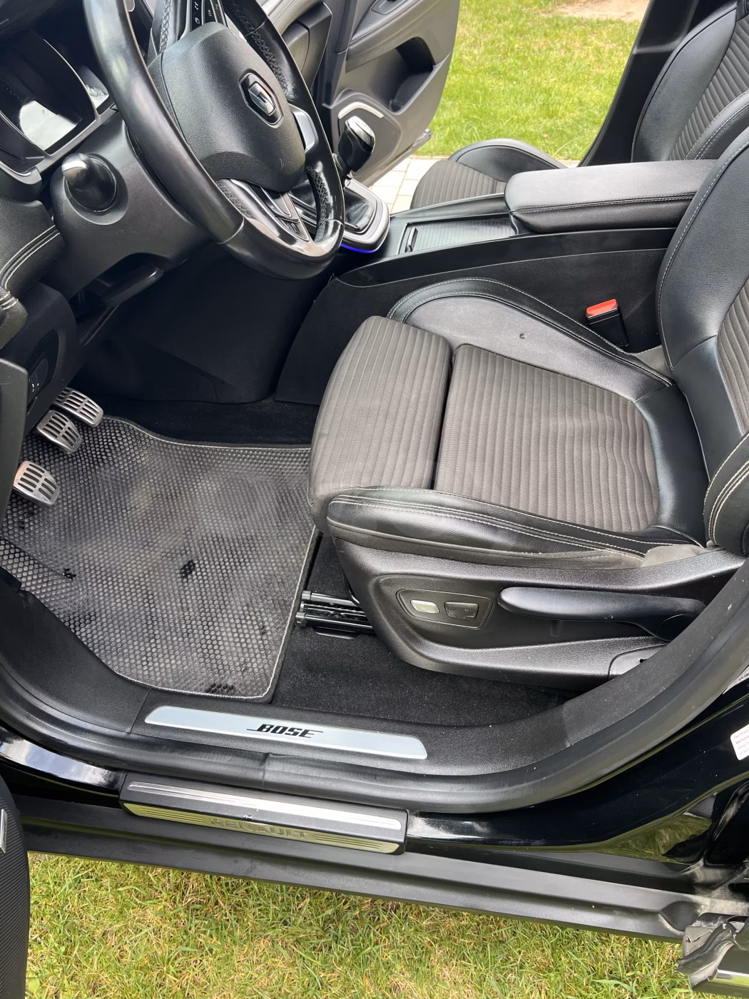 Renault Grand Scenic фото 12