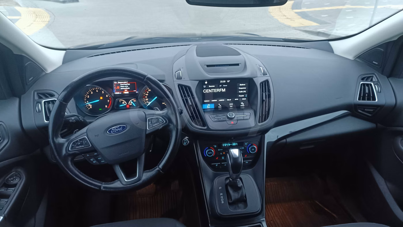 Ford Kuga фото 10