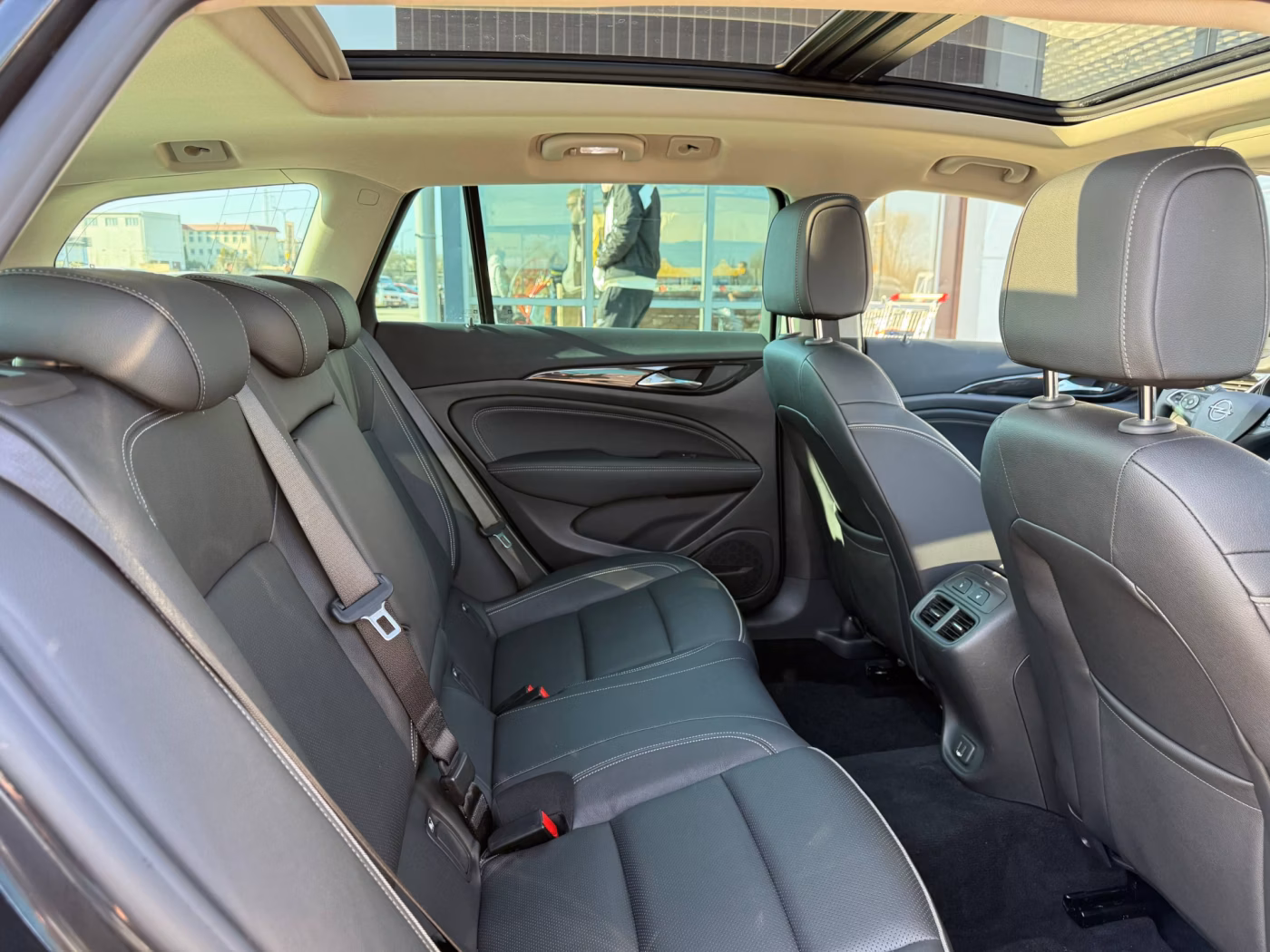 Opel Insignia фото 20