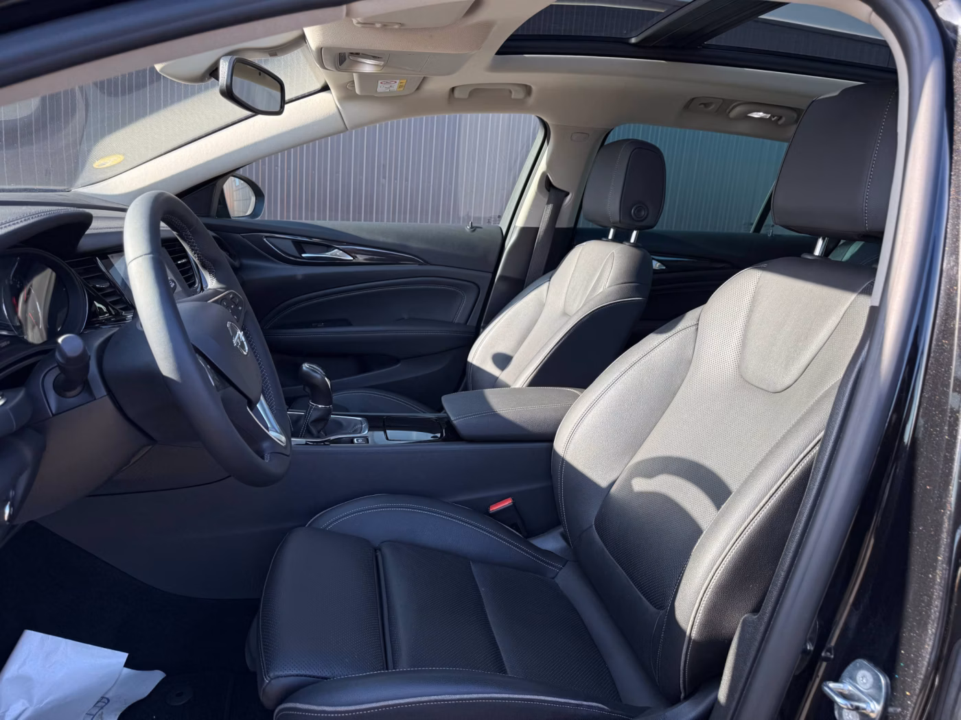 Opel Insignia фото 13