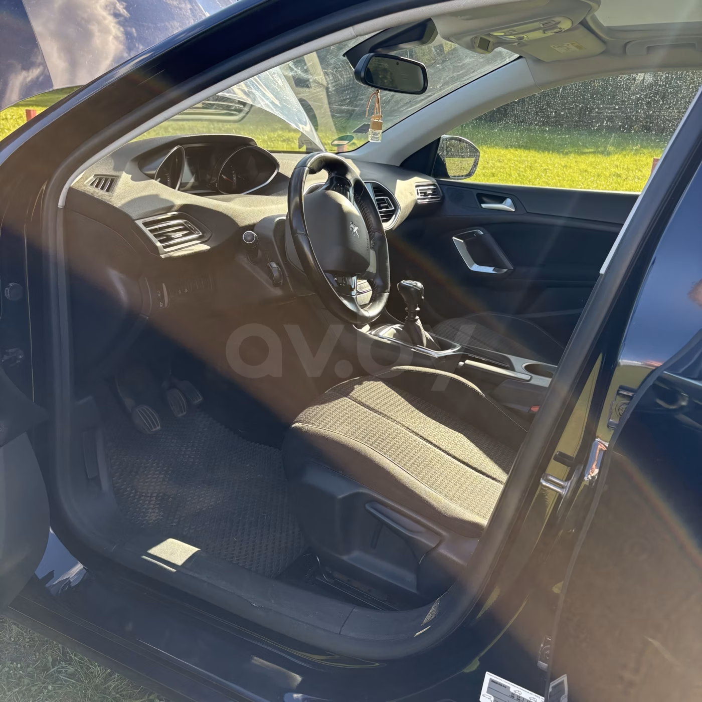 Peugeot 308 фото 9