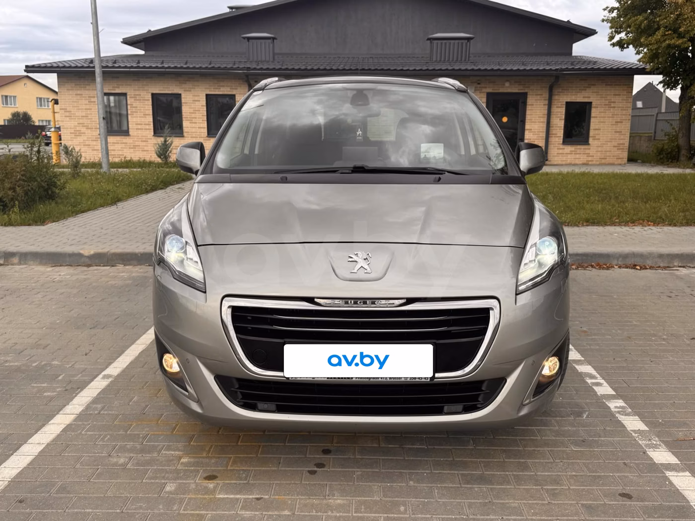 Peugeot 5008 фото 2