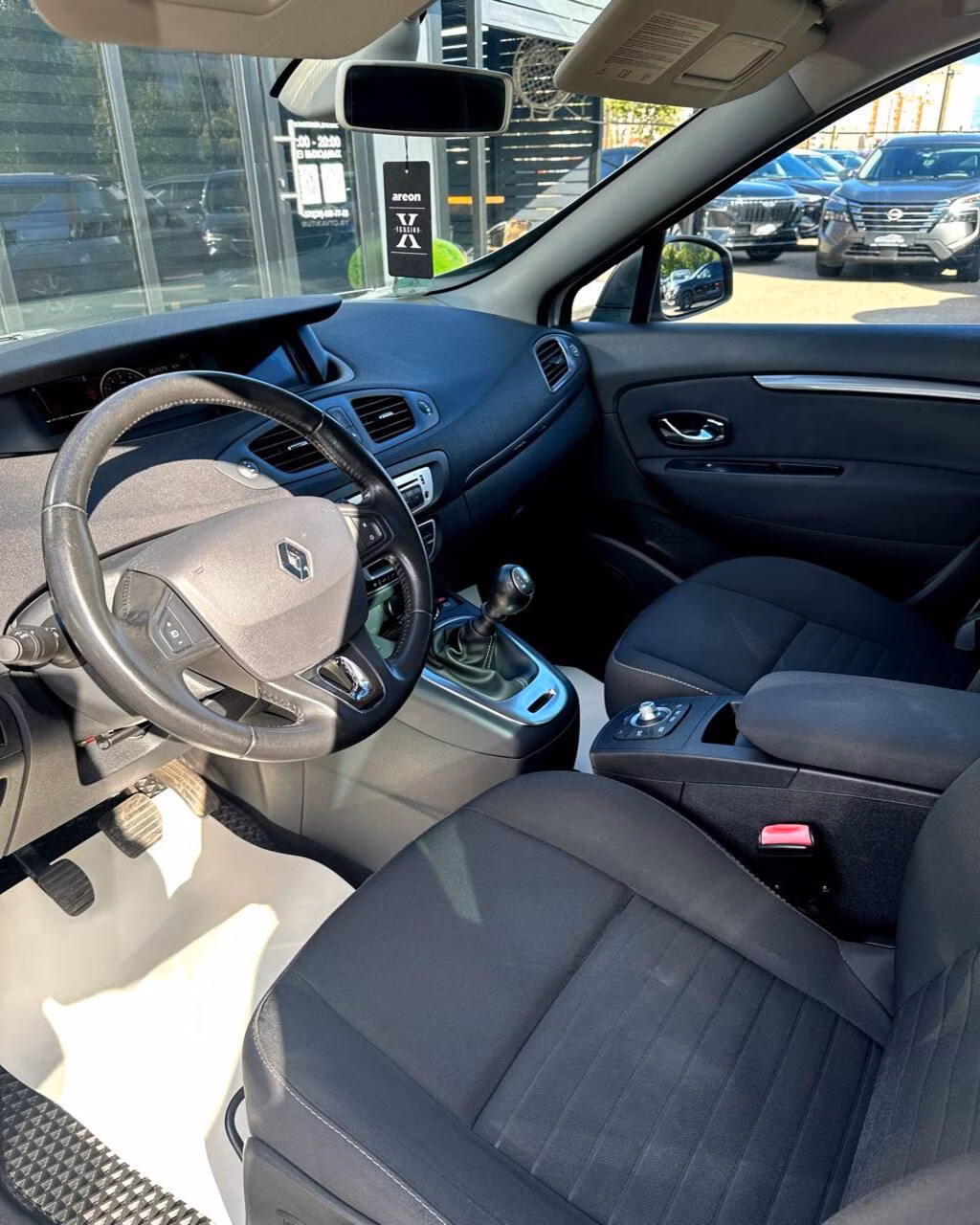 Renault Grand Scenic фото 6