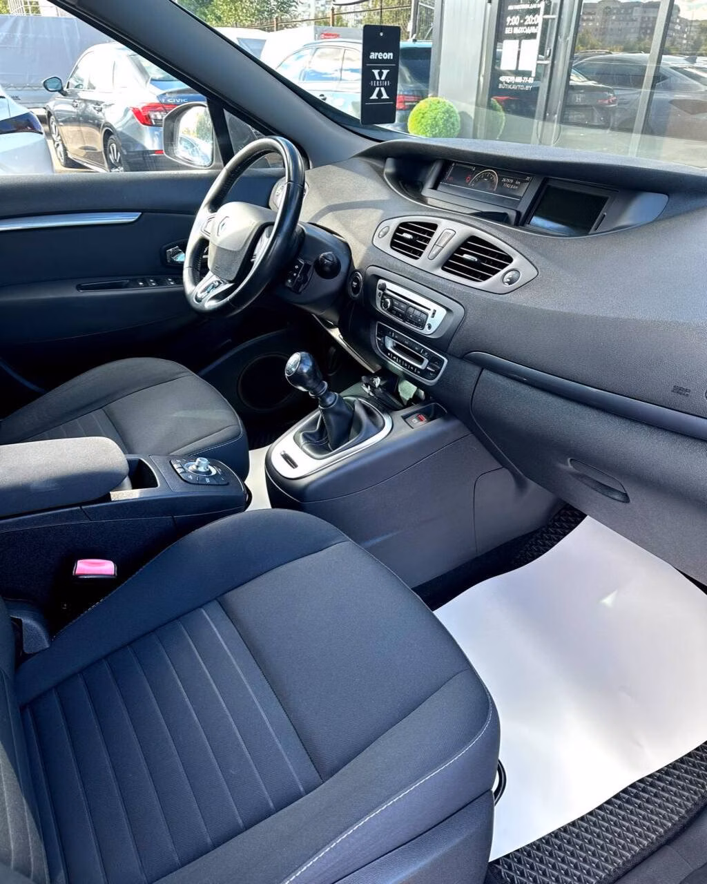 Renault Grand Scenic фото 8