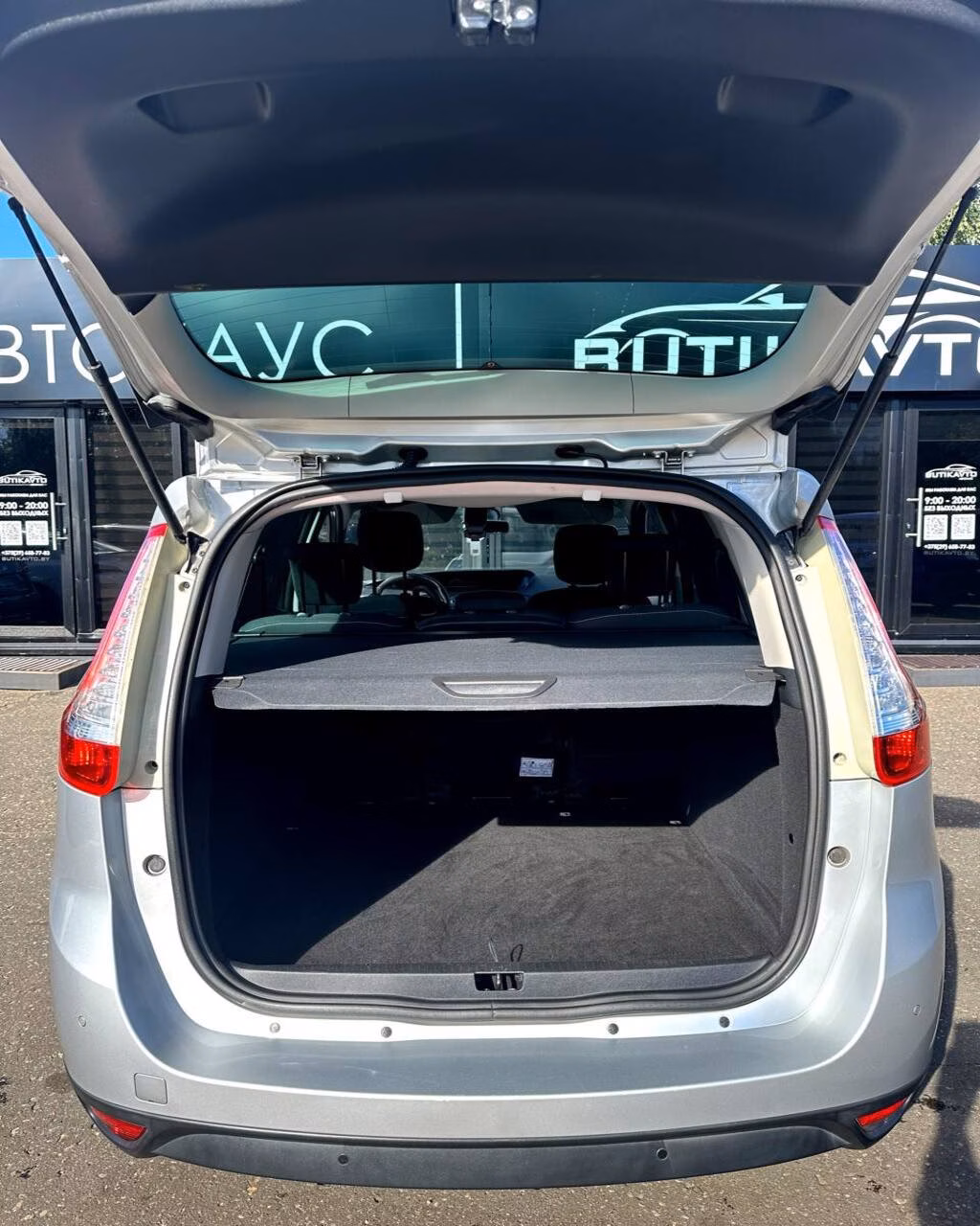 Renault Grand Scenic фото 11