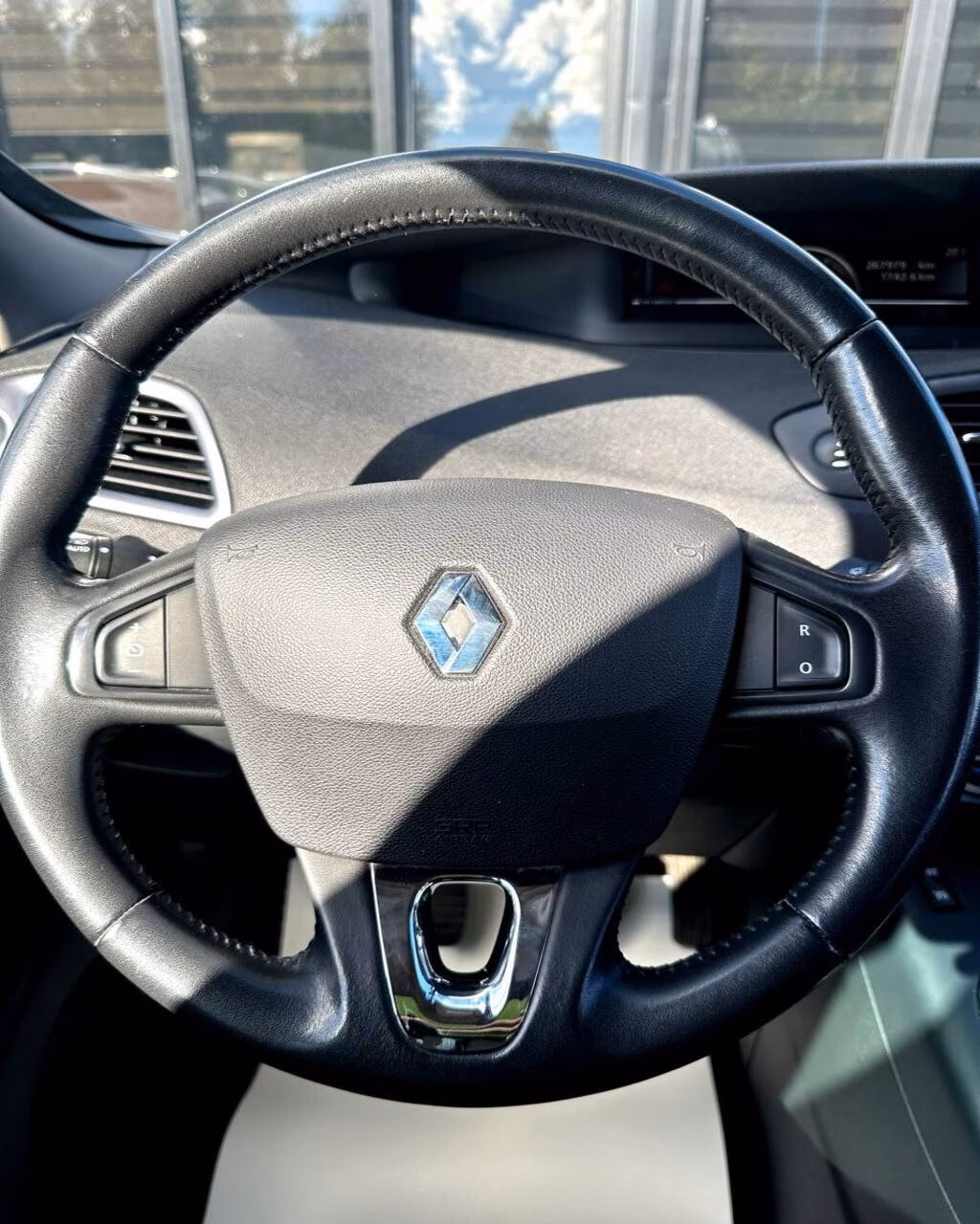 Renault Grand Scenic фото 12