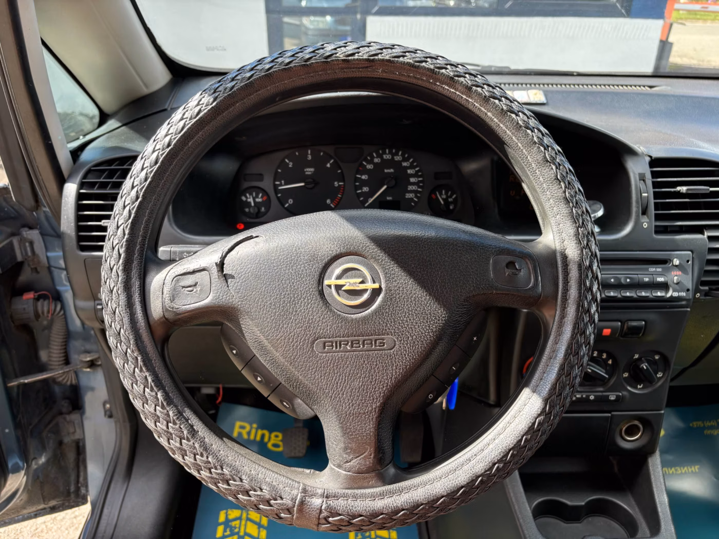Opel Zafira фото 10