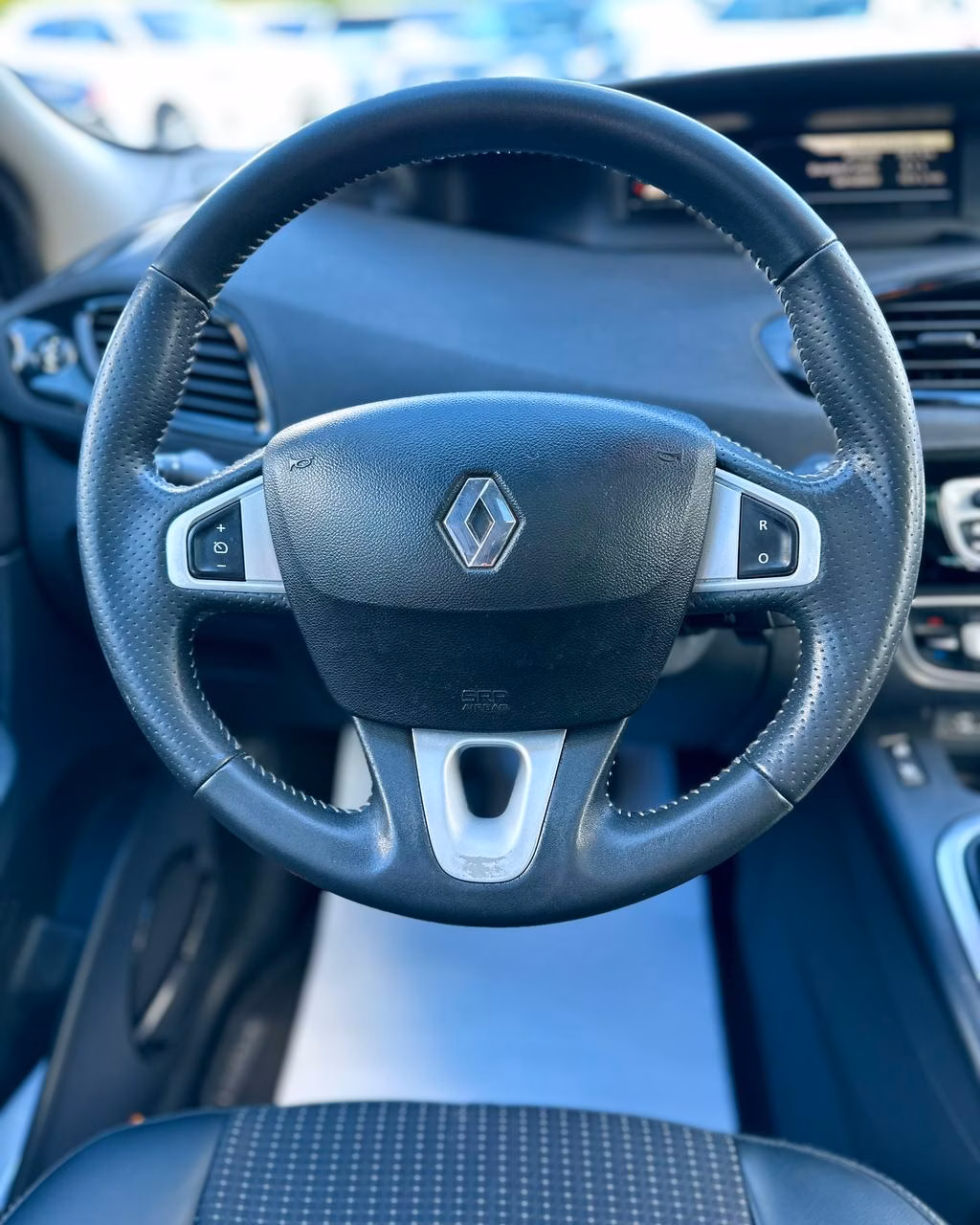 Renault Scenic фото 9