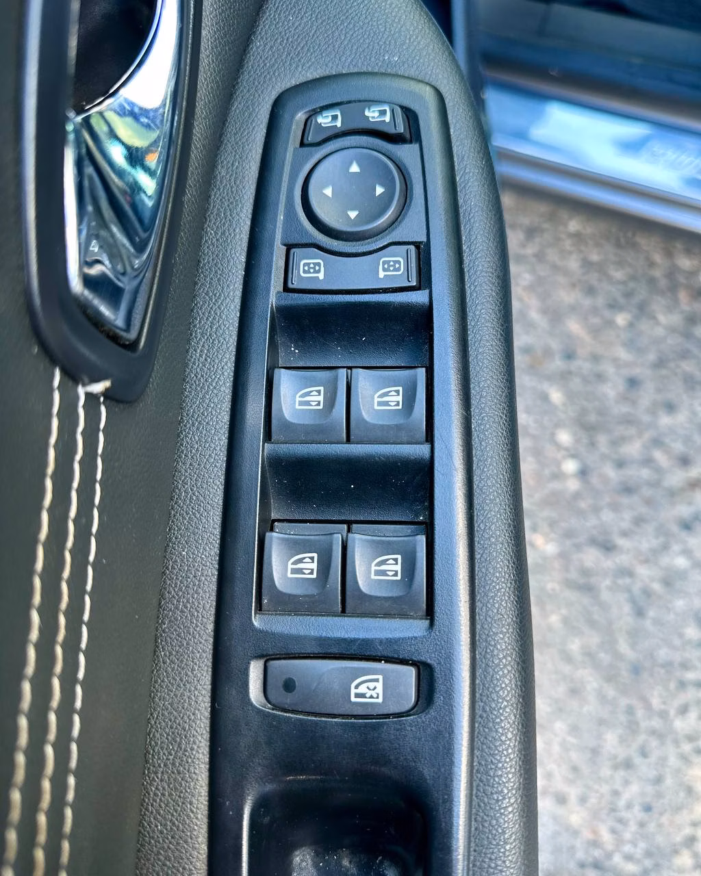 Renault Scenic фото 11