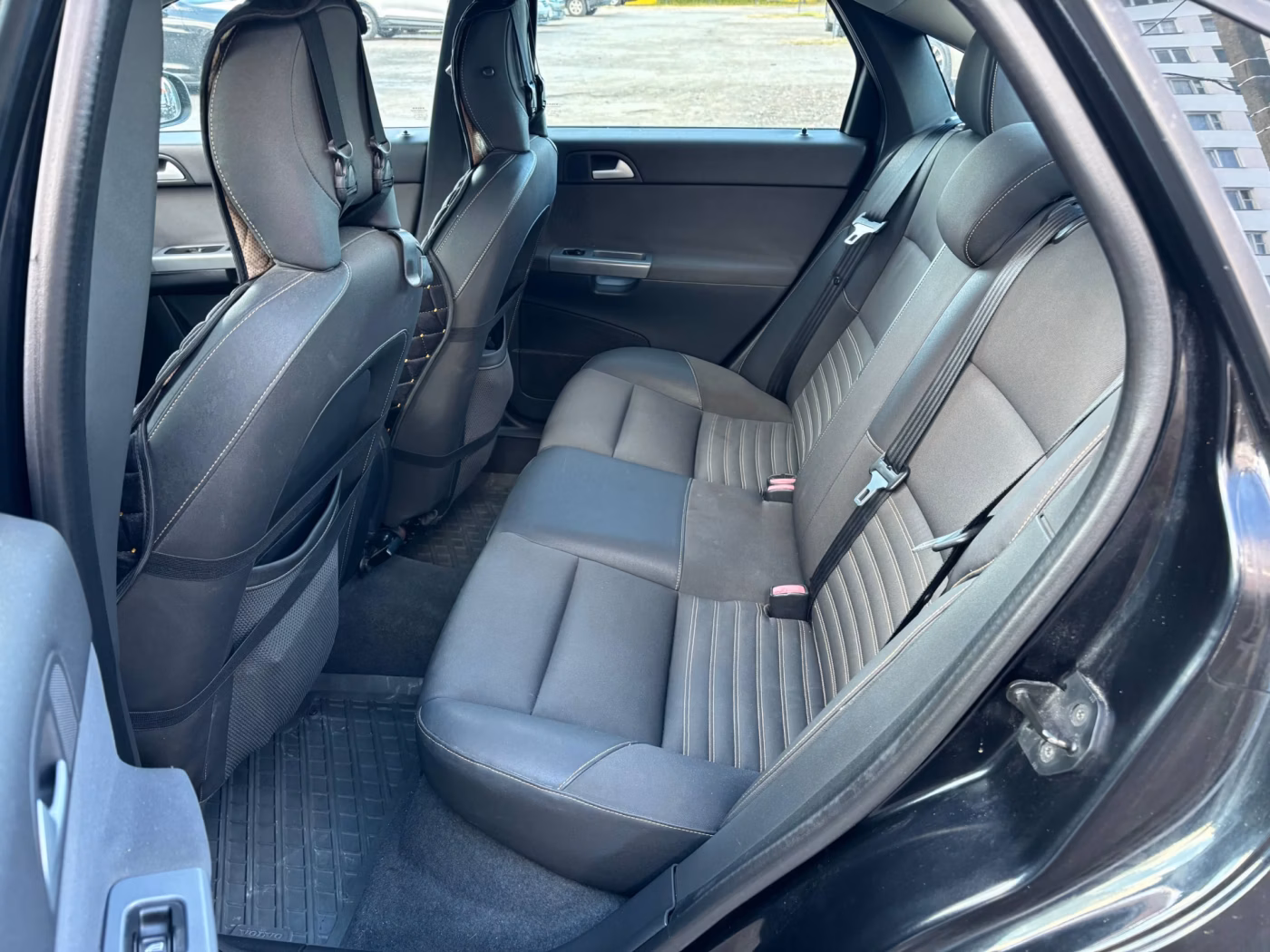 Volvo S40 фото 16