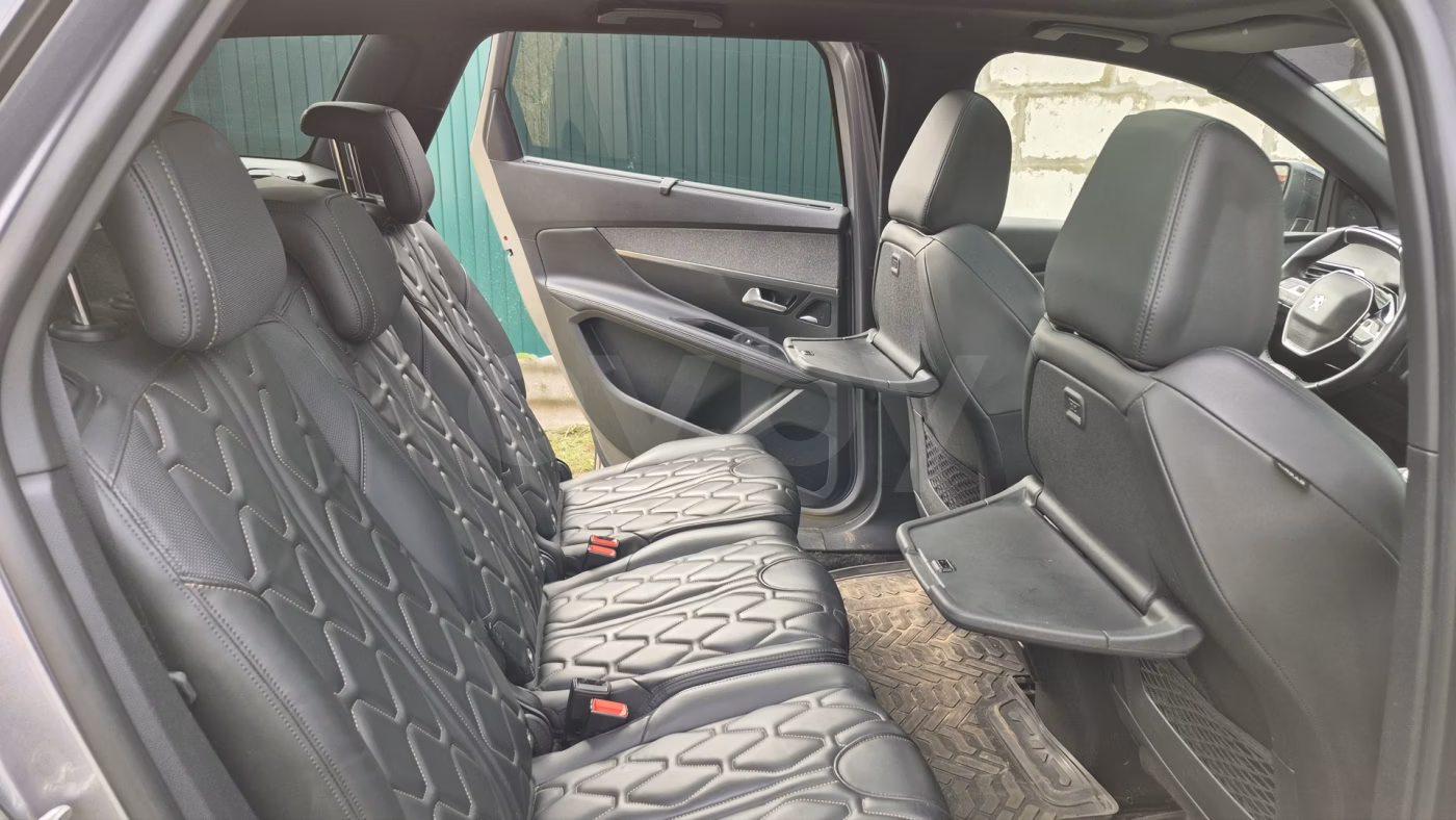 Peugeot 5008 фото 18