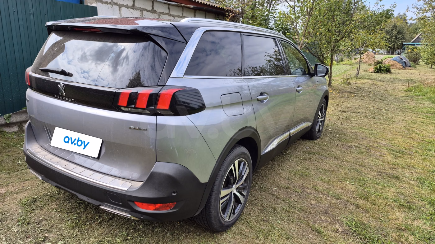 Peugeot 5008 фото 16