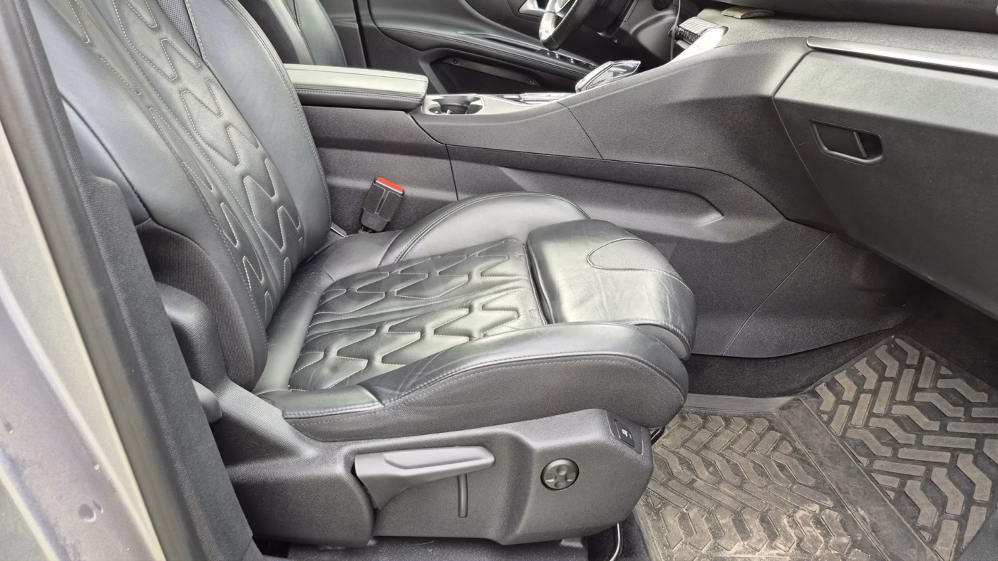 Peugeot 5008 фото 13