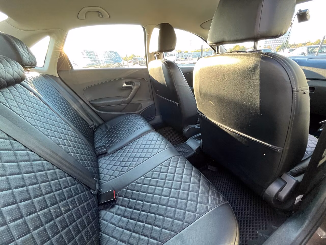 Volkswagen Polo Sedan фото 11