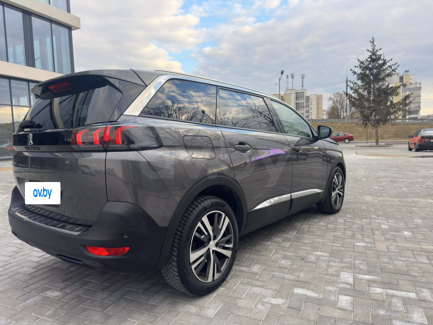 Peugeot 5008 фото 5