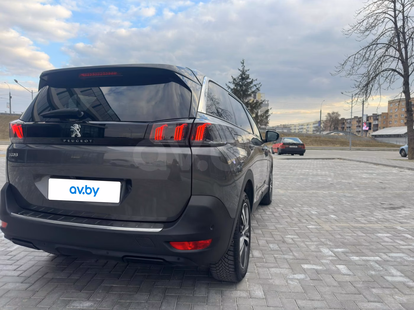 Peugeot 5008 фото 8