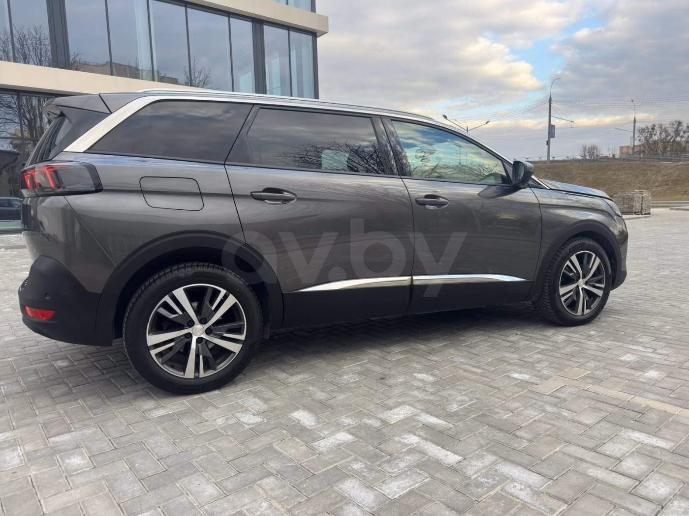 Peugeot 5008 фото 12