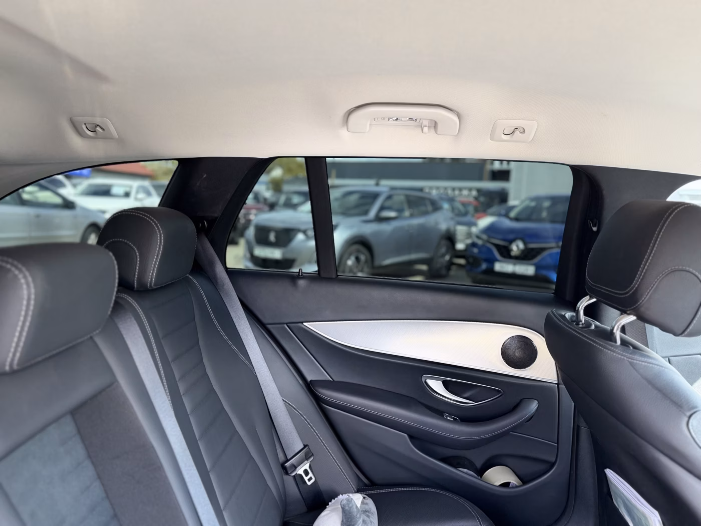 Mercedes-Benz E-Класс фото 18