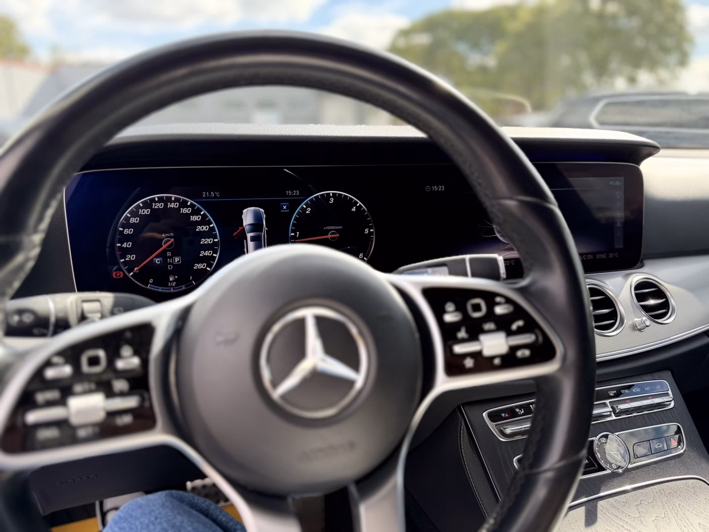 Mercedes-Benz E-Класс фото 22