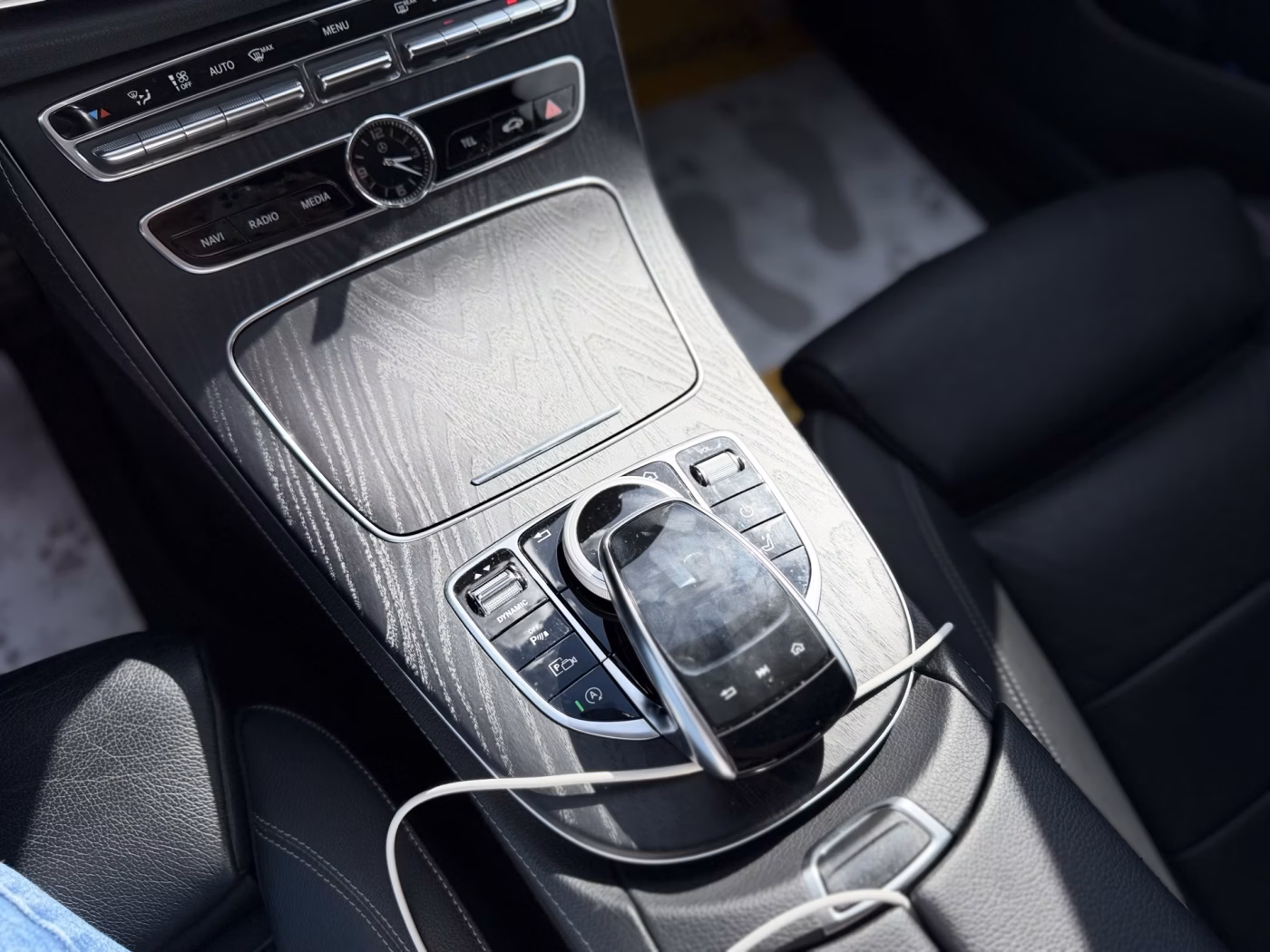 Mercedes-Benz E-Класс фото 28