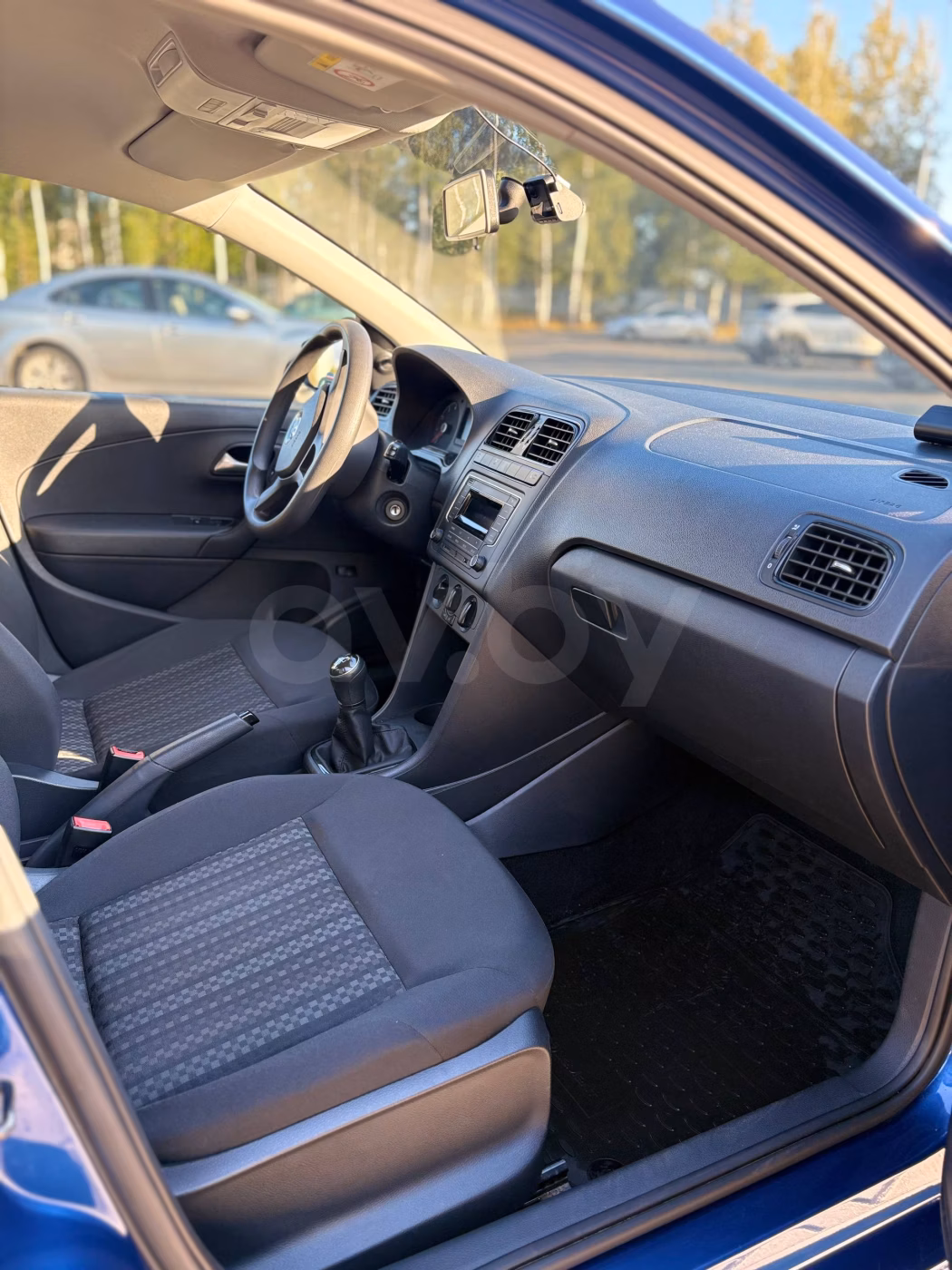 Volkswagen Polo Sedan фото 5
