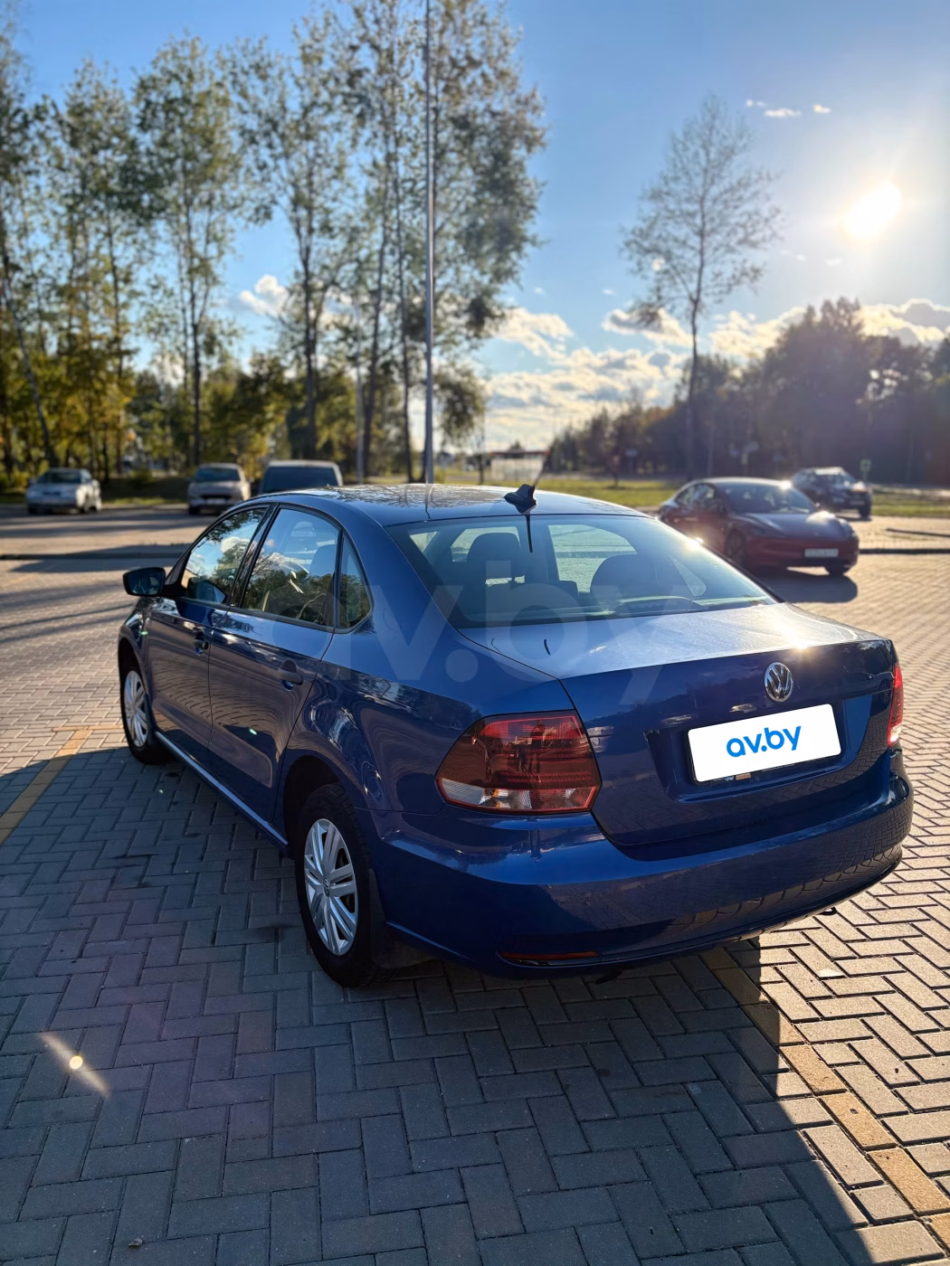 Volkswagen Polo Sedan фото 4