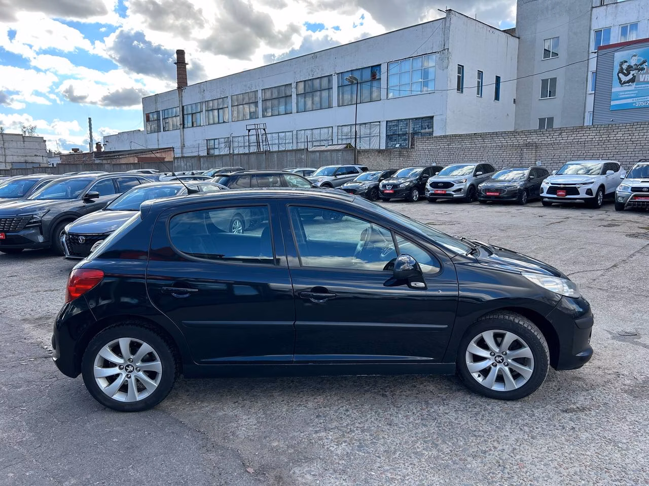 Peugeot 207 фото 4