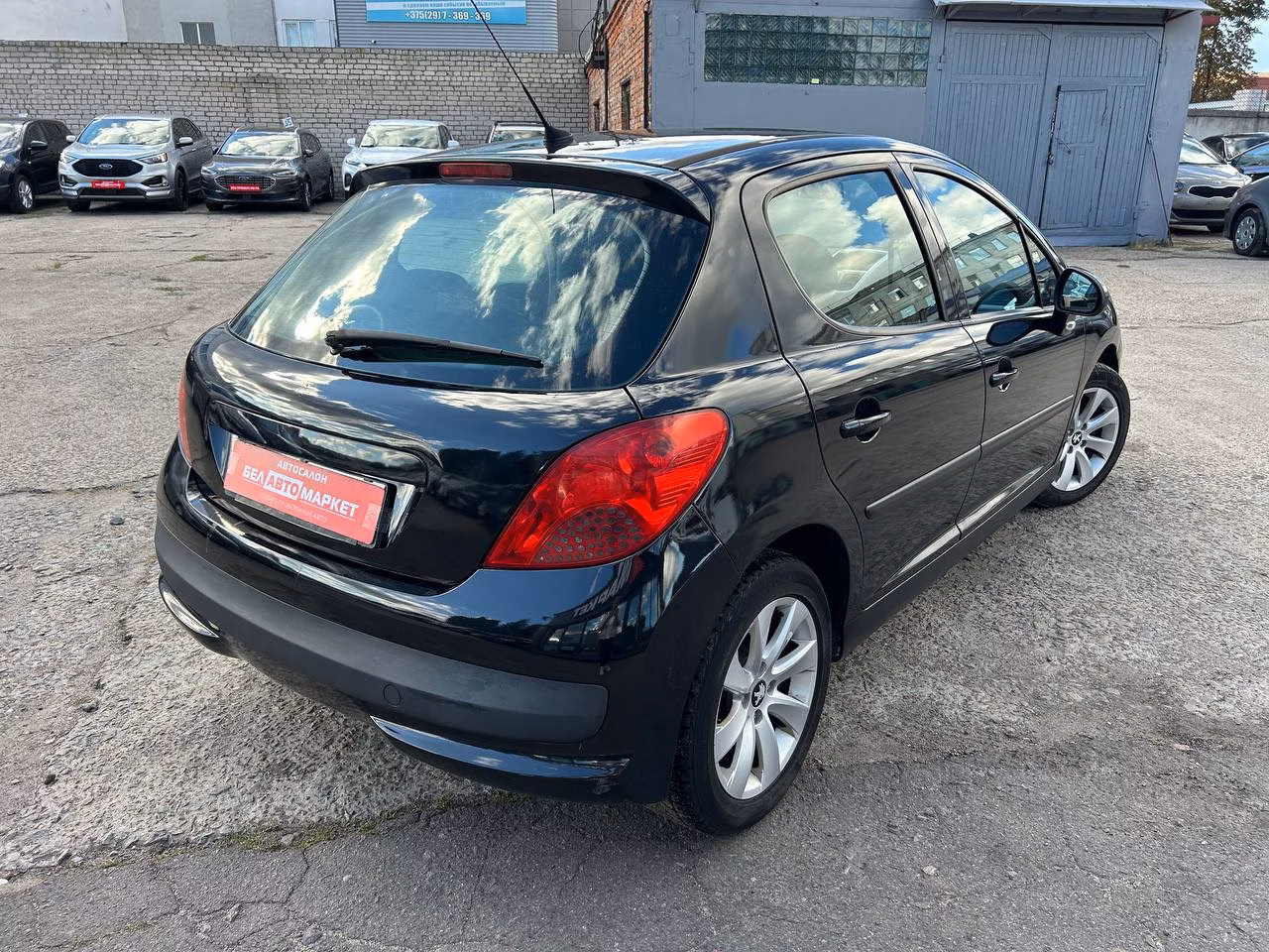 Peugeot 207 фото 5
