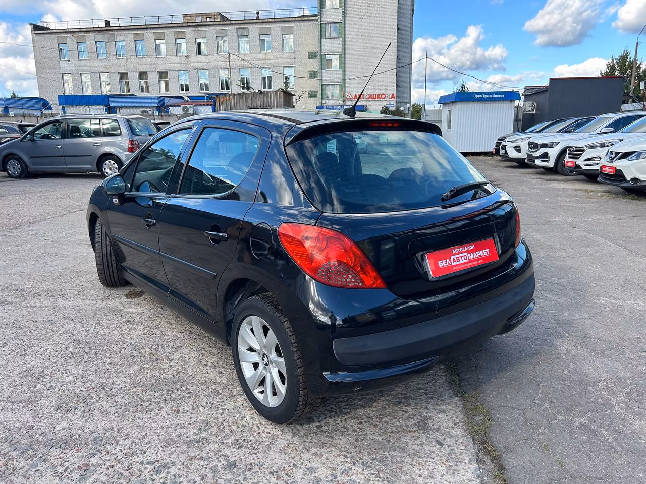 Peugeot 207 фото 7