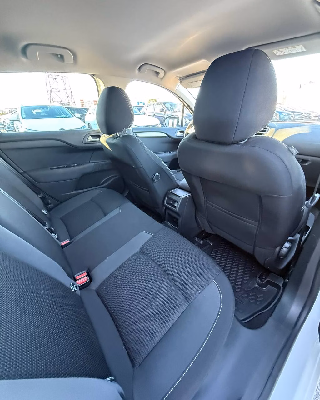 Citroen C4 фото 13