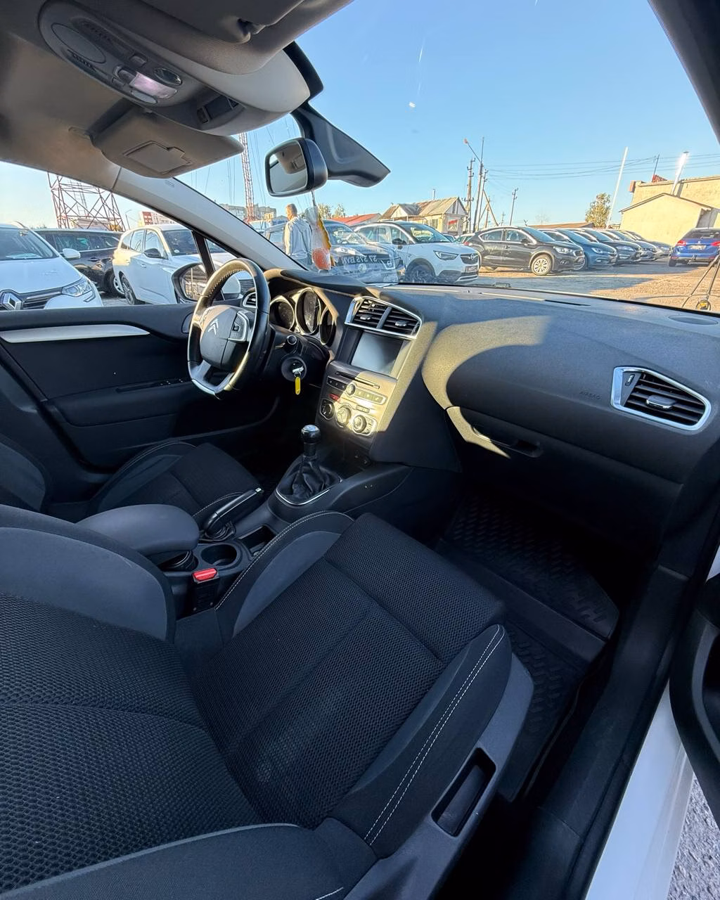Citroen C4 фото 14