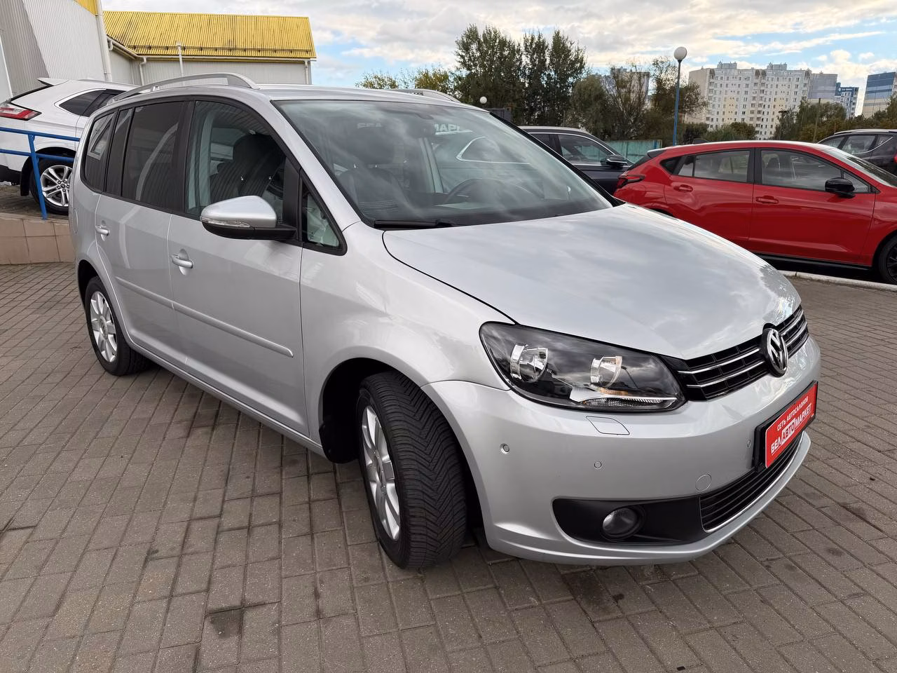 Volkswagen Touran фото 3