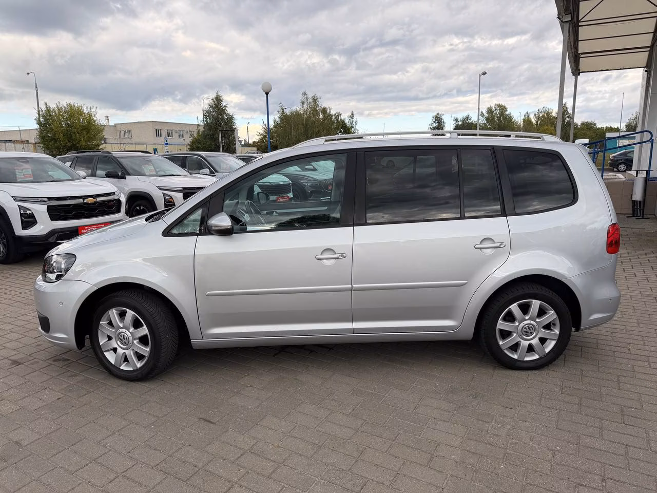 Volkswagen Touran фото 8