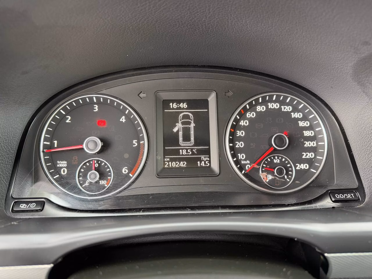 Volkswagen Touran фото 11