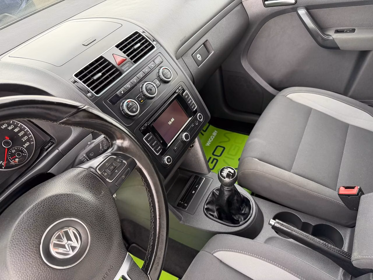 Volkswagen Touran фото 13