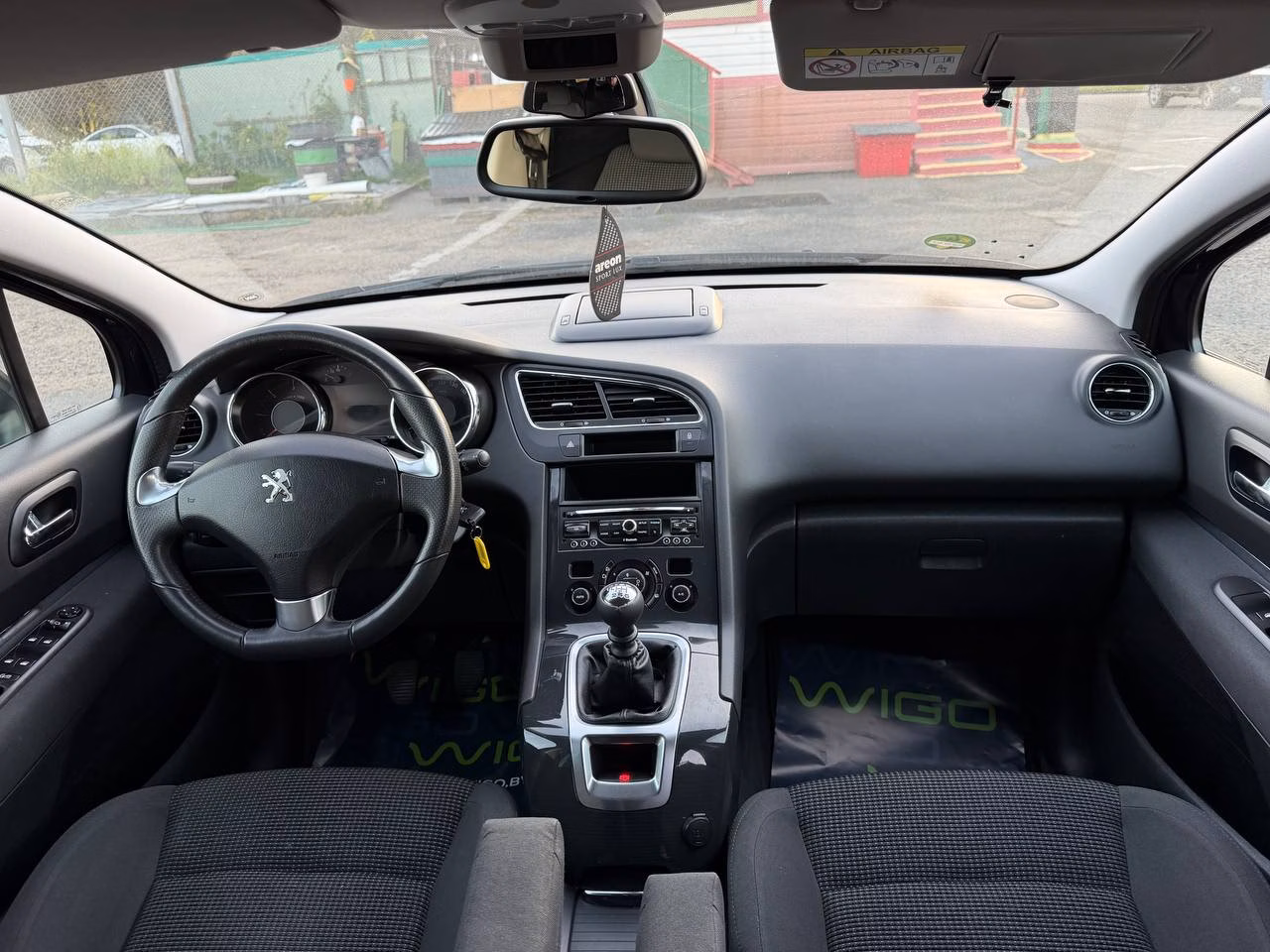 Peugeot 5008 фото 19