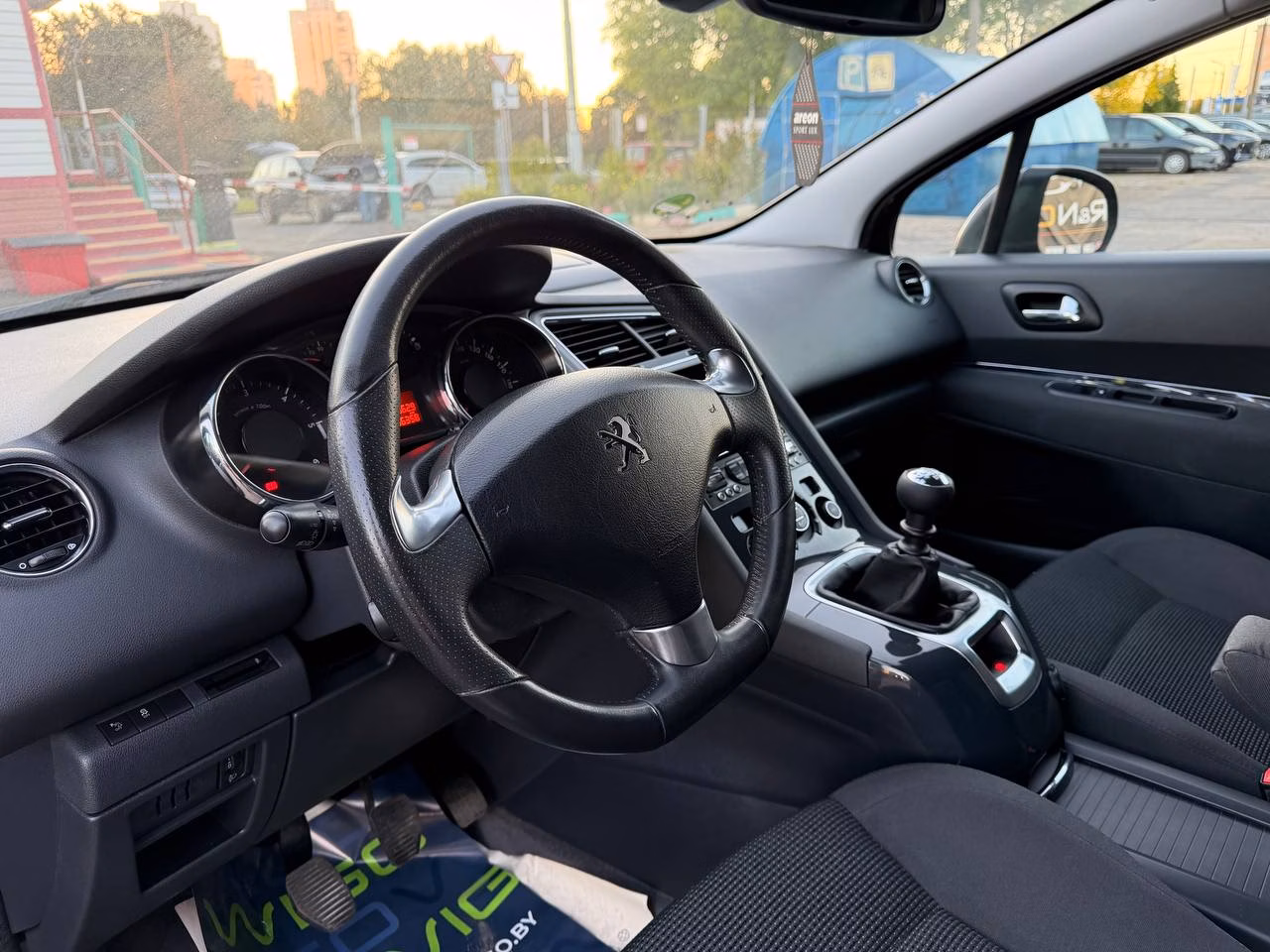 Peugeot 5008 фото 26