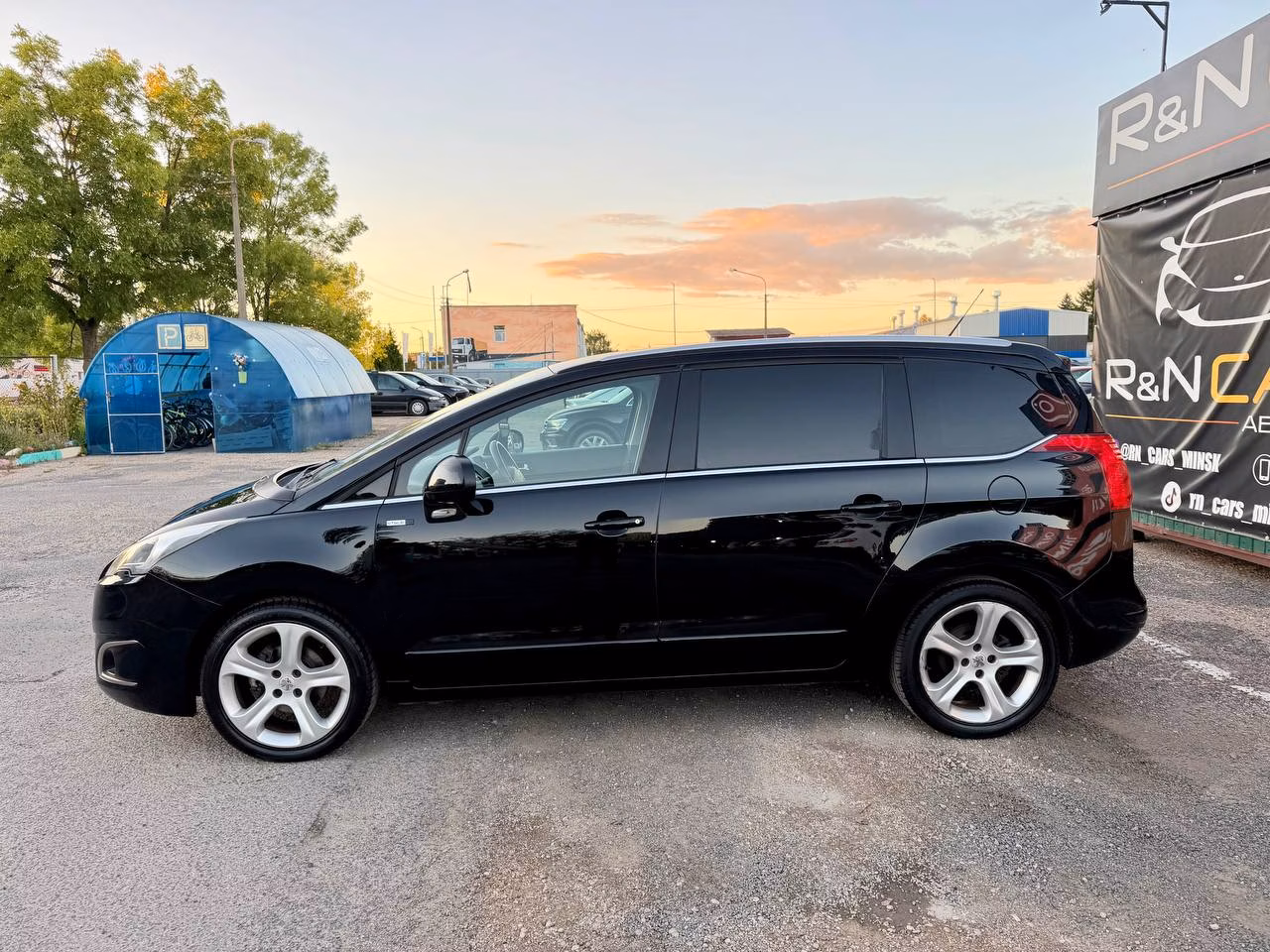 Peugeot 5008 фото 13