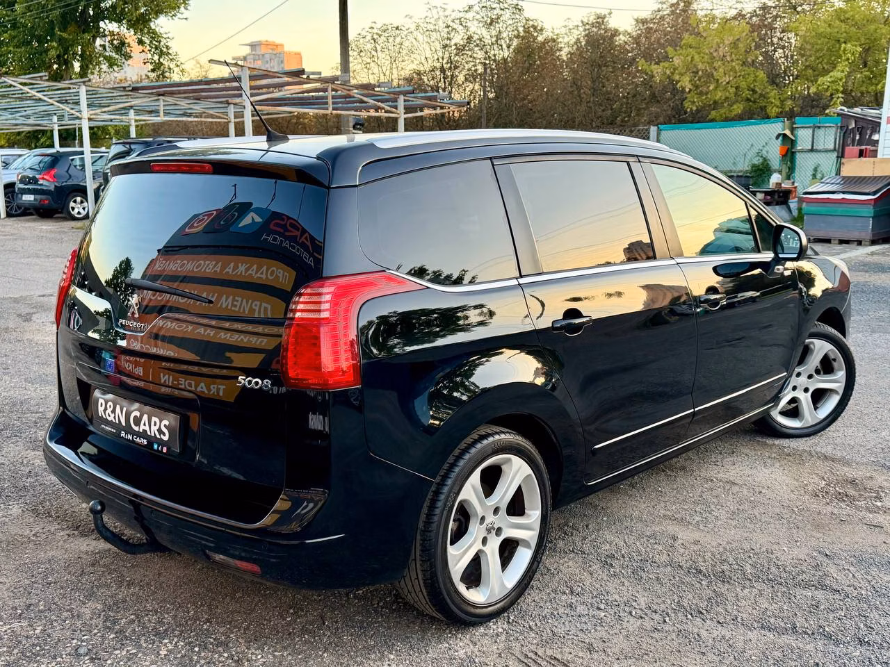 Peugeot 5008 фото 10