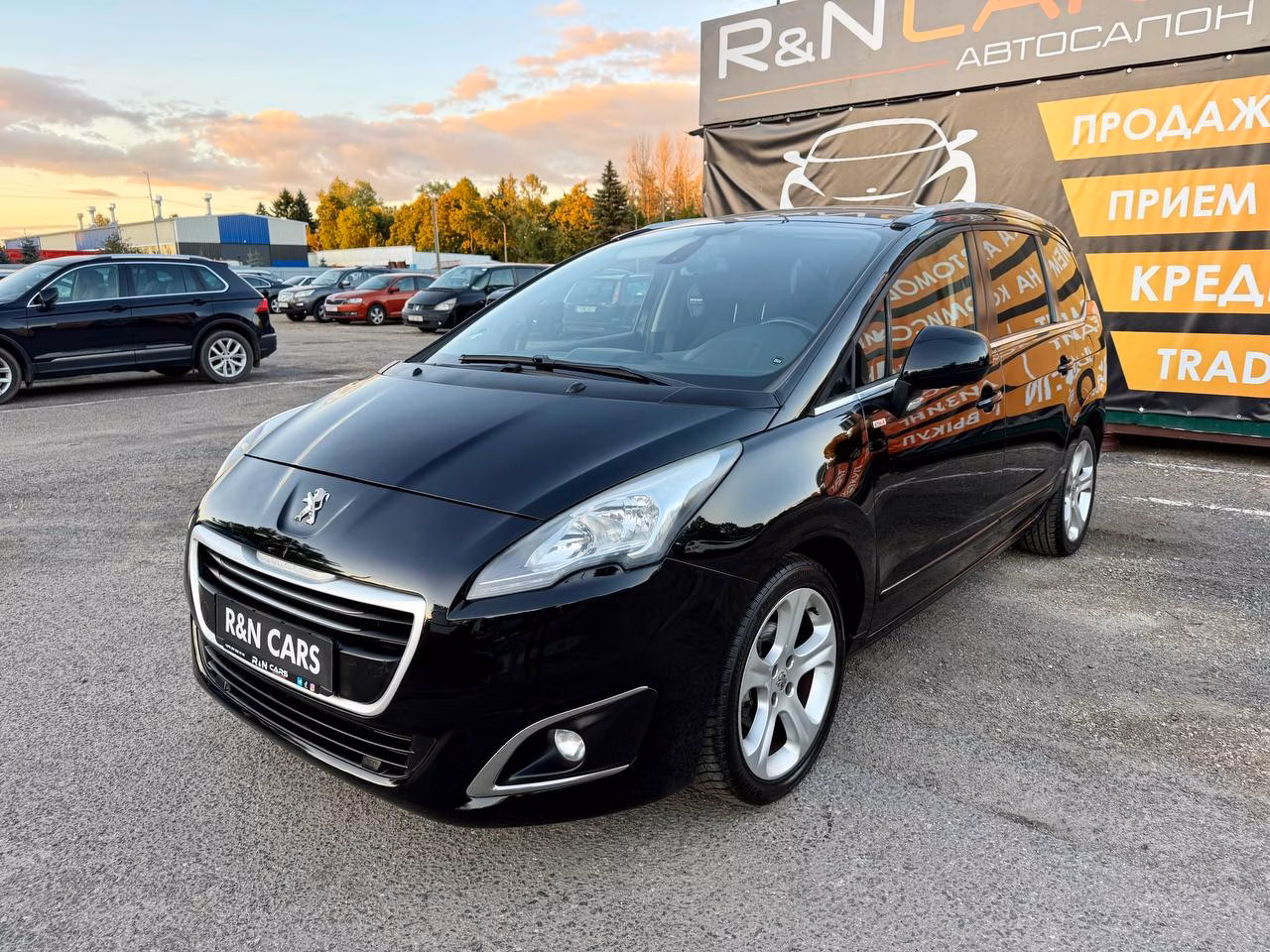 Peugeot 5008 фото 12