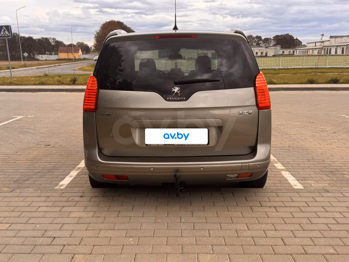 Peugeot 5008 фото 6
