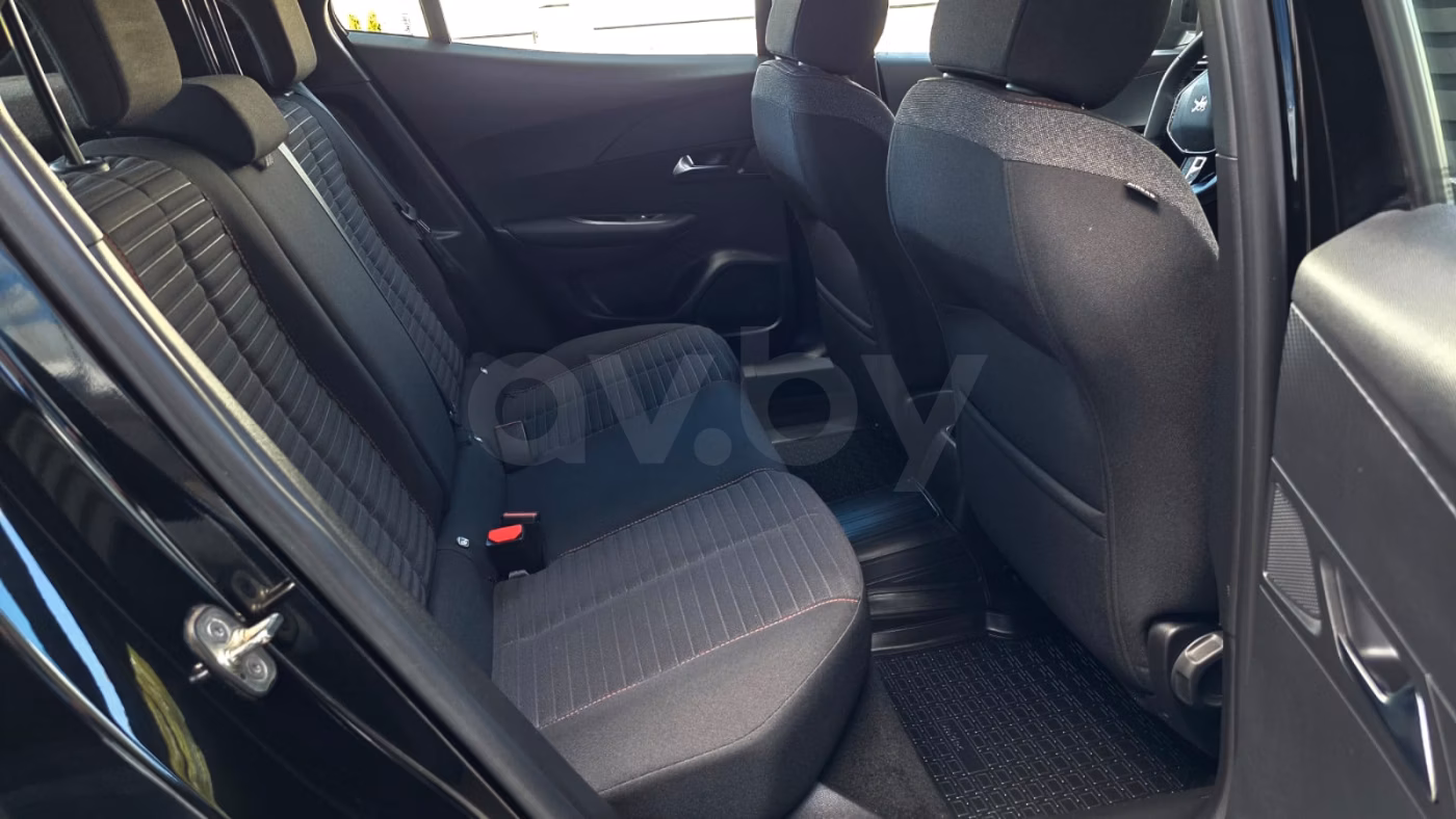 Peugeot 2008 фото 8