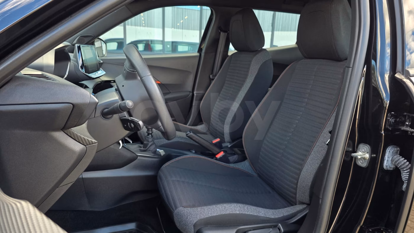 Peugeot 2008 фото 6