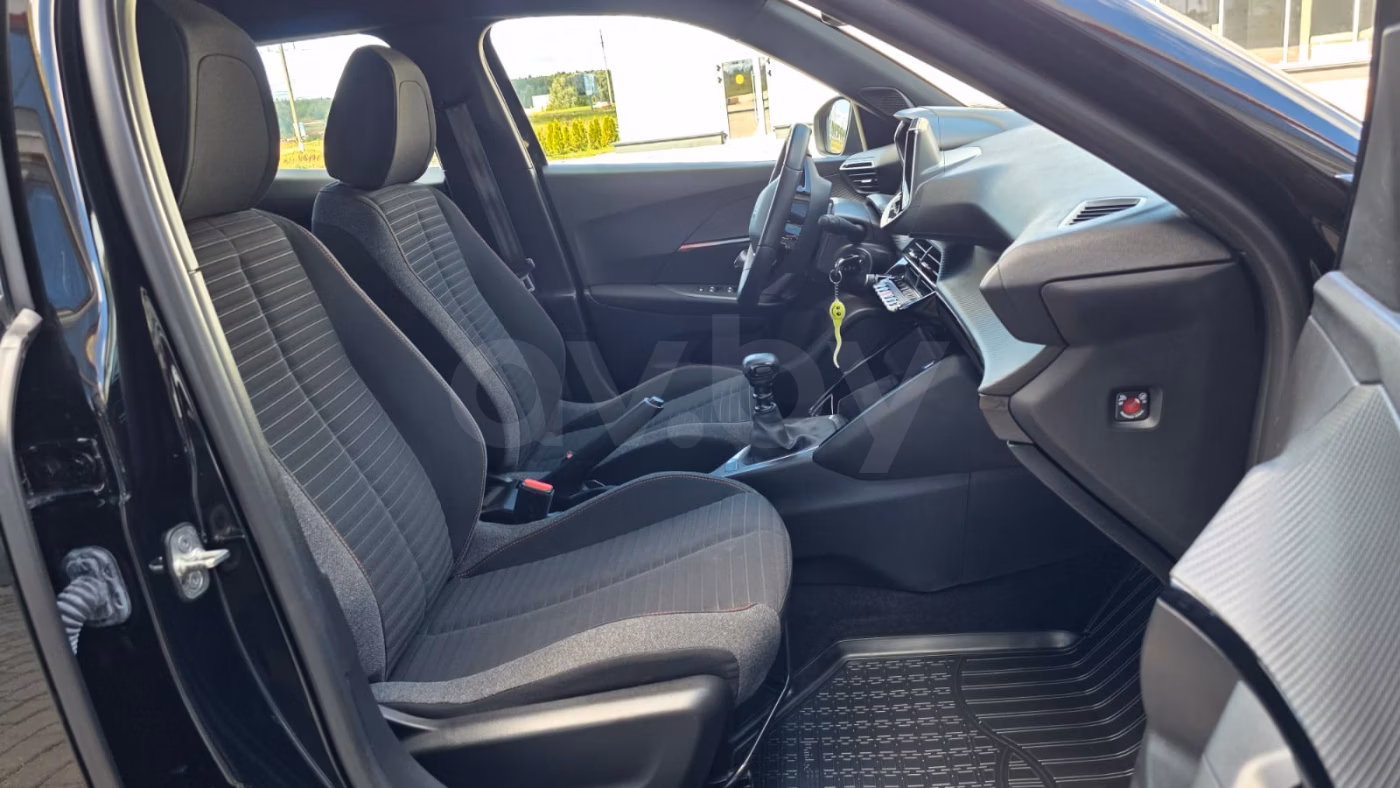 Peugeot 2008 фото 7