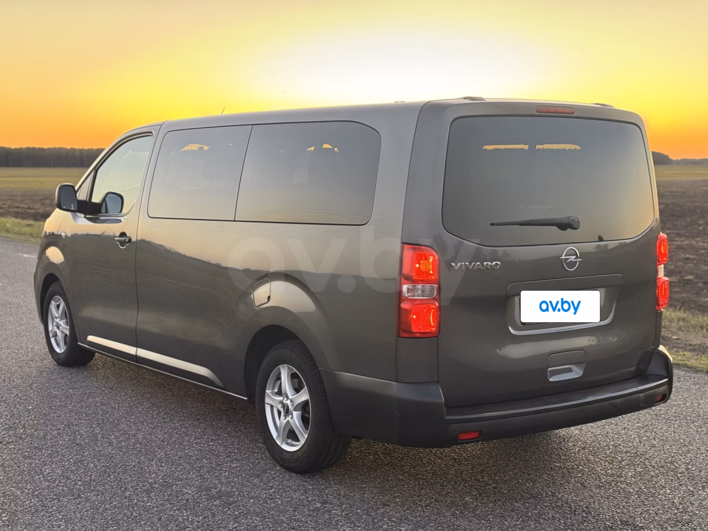 Opel Vivaro фото 3