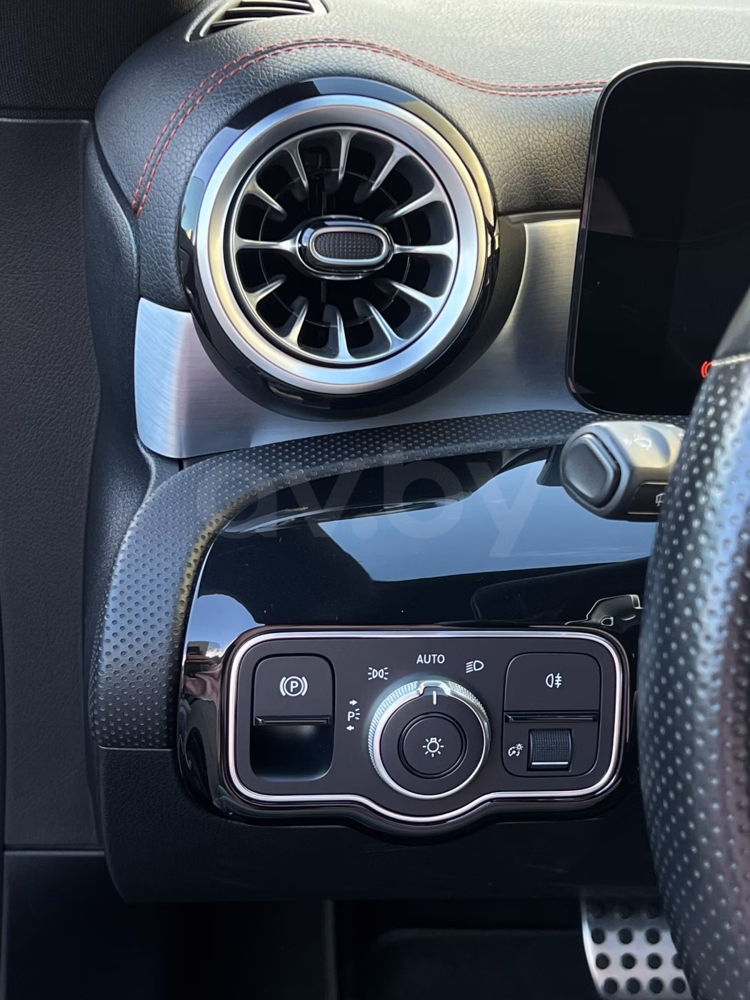 Mercedes-Benz CLA фото 15