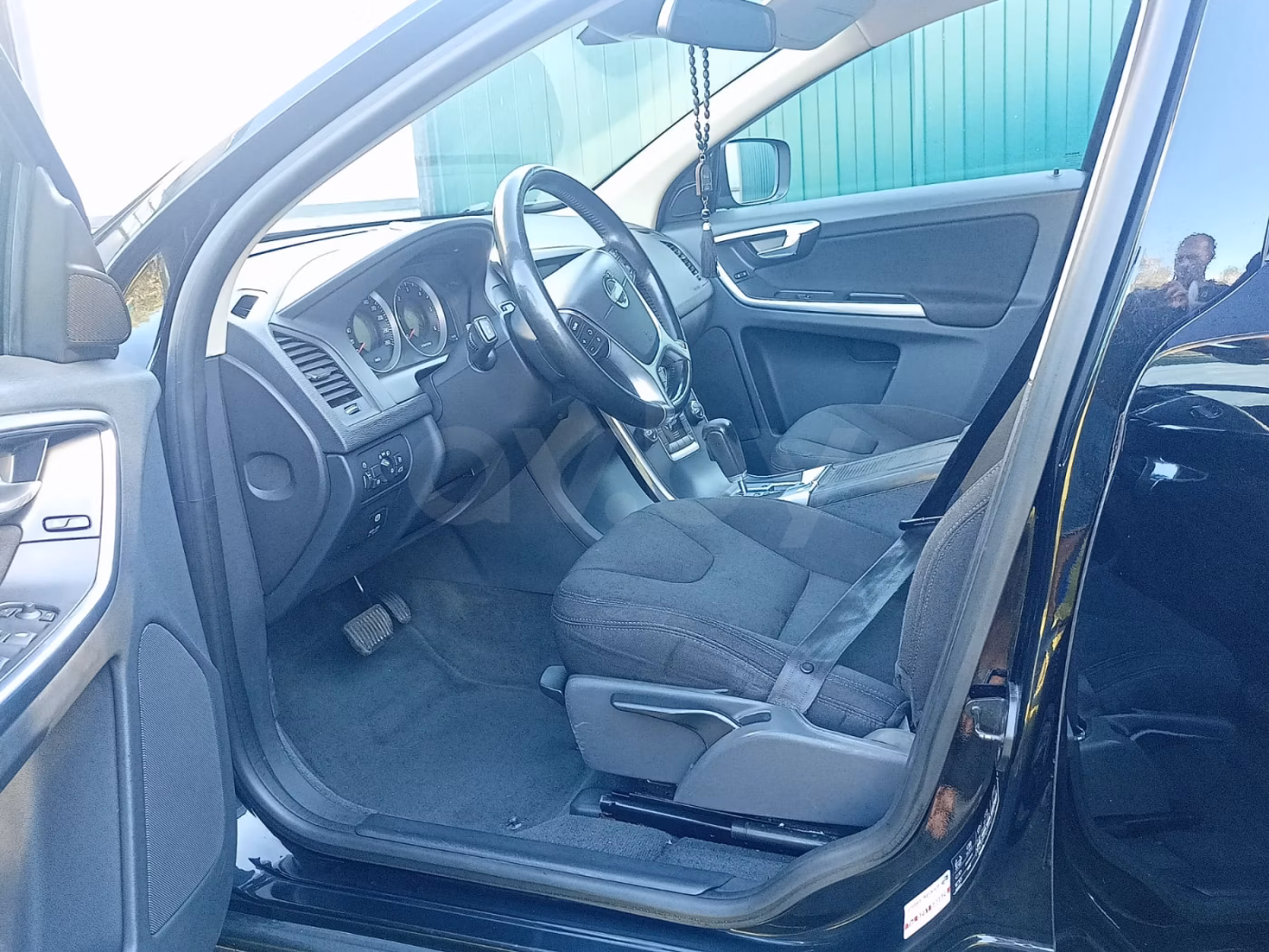 Volvo XC60 фото 2