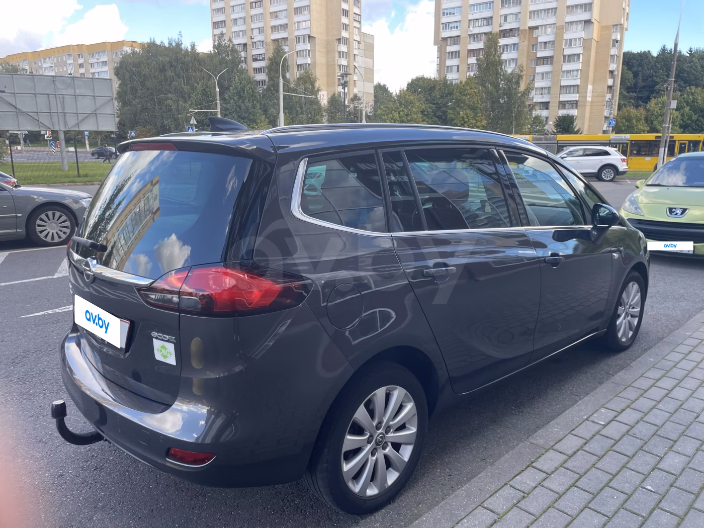 Opel Zafira фото 7