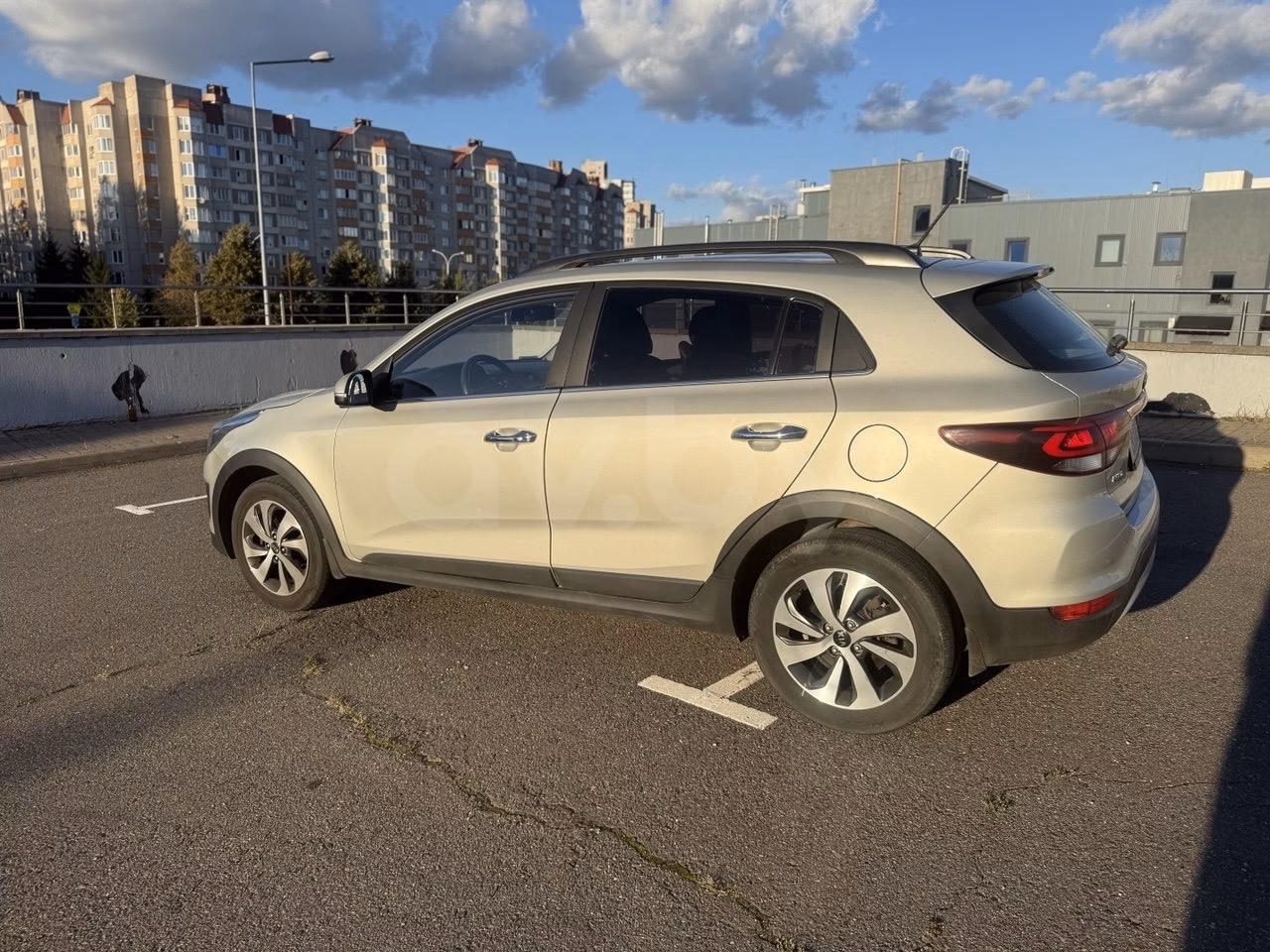 Kia Rio X (X-Line) фото 11